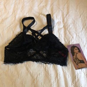Black lace bralette (M)